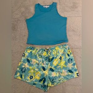 Victoria's Secret Pajamas Cropped Sleeveless Scoop Neck Top & Floral Shorts